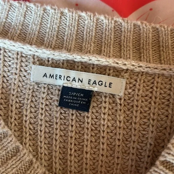 American Eagle Women's Cream Sweater - Picture 3 of 3